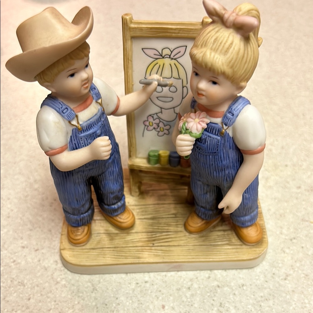 Home Interior Denim Date figurine - Blue and Tan